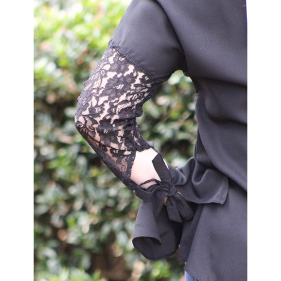Black Lace Bell Sleeve Tunic - Picture 2 of 2